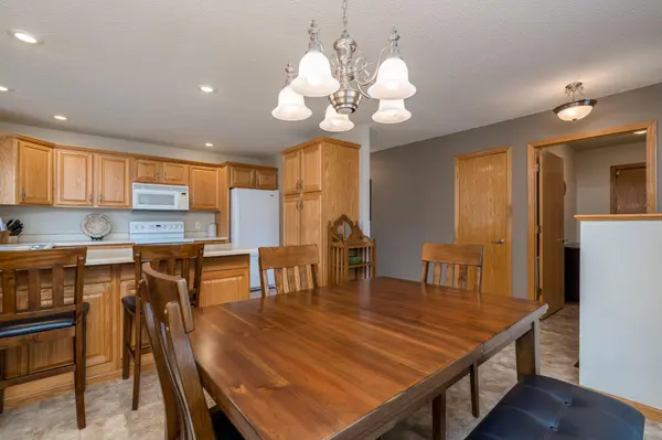 129 Cameo LN, Mankato, MN 56001