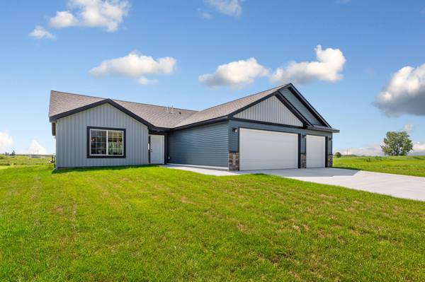 812 Pond View DR,  Arlington,  MN 55307