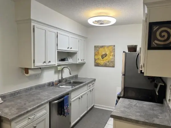 2720 Dale ST N #C113, Roseville, MN 55113