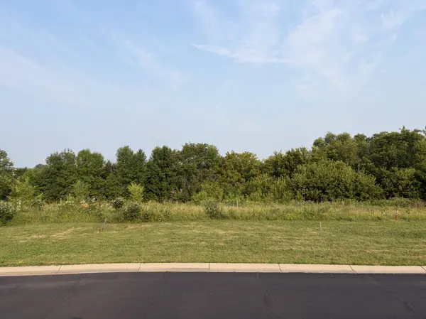111 Highland CIR, Dassel, MN 55325