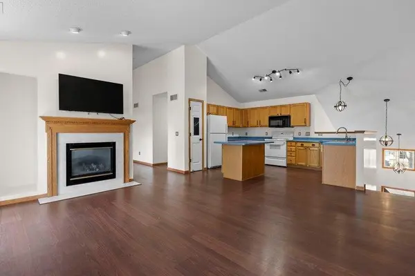 7559 Derby LN, Shakopee, MN 55379