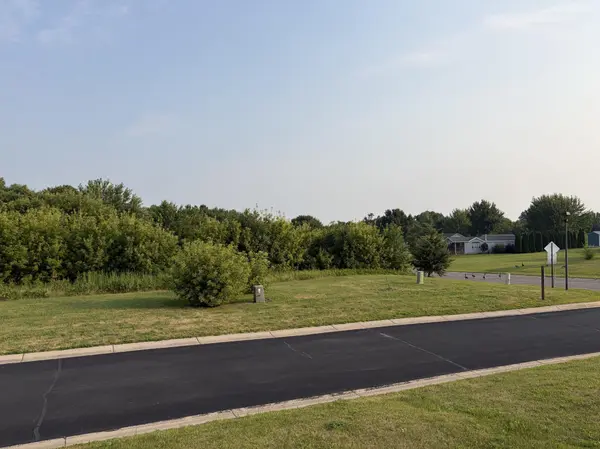 101 Highland CIR, Dassel, MN 55325