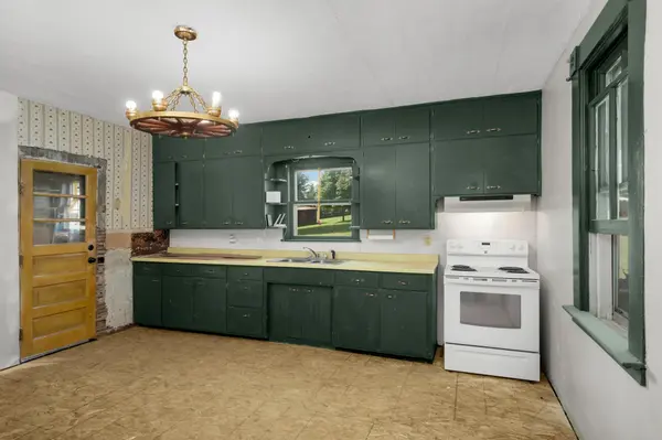 4215 Elmore AVE, Webster, MN 55088