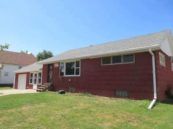 8 2nd ST NE, Gwinner, ND 58040