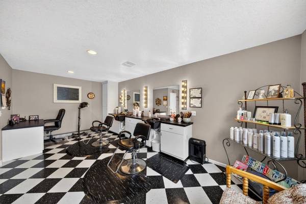 438 Highway 60, Zumbro Falls, MN 55991