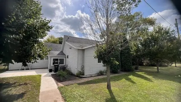 1010 Portland ST, Villard, MN 56385