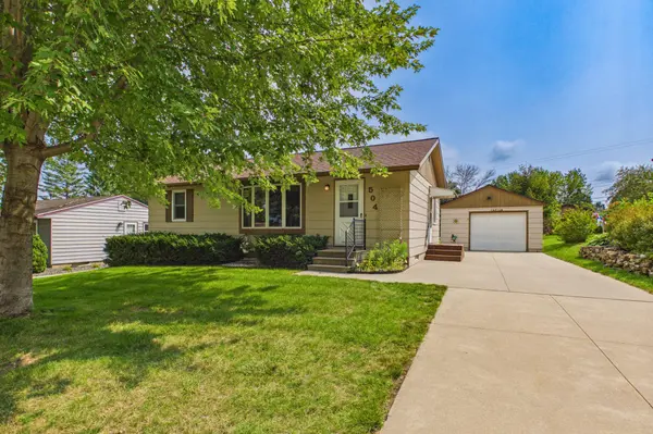 504 3rd AVE NE, Byron, MN 55920