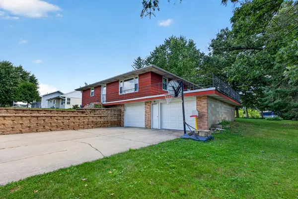 202 7th ST SW, Chatfield, MN 55923