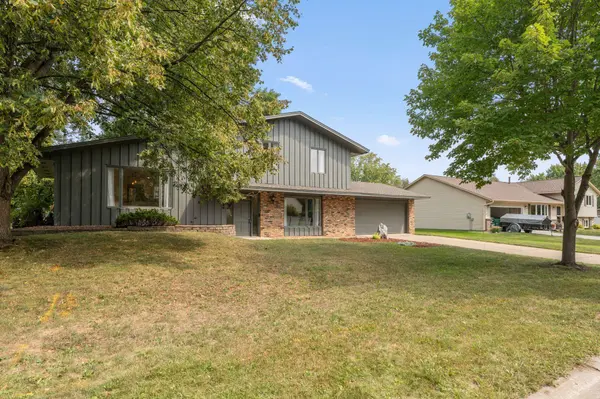 6359 131st Street CT, Apple Valley, MN 55124
