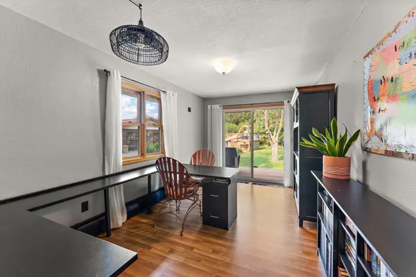 1049 2nd ST, Saint Paul Park, MN 55071