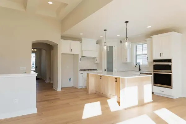 4092 Osprey CT NE, Prior Lake, MN 55372
