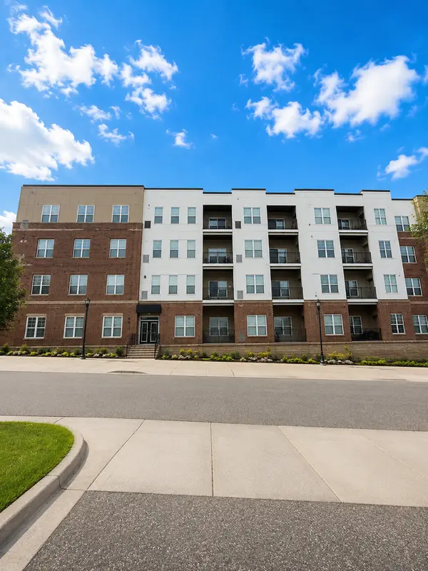 12501 Nicollet AVE #425, Burnsville, MN 55337