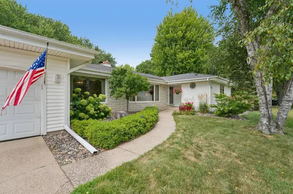 9632 Oxborough RD, Bloomington, MN 55437