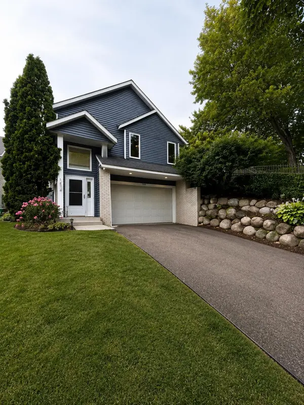 3045 Dundee LN, Mound, MN 55364