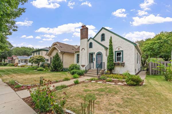 2722 Garfield ST NE, Minneapolis, MN 55418