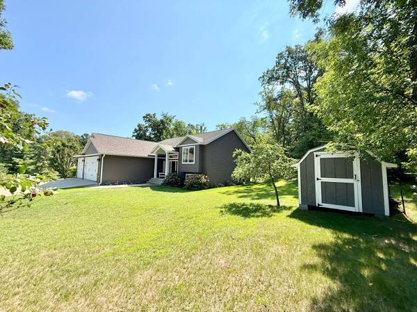863 Whitetail LN, Detroit Lakes, MN 56501