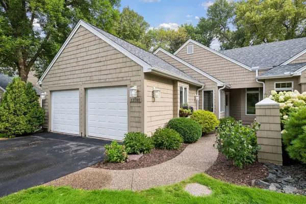23780 Lawtonka DR, Excelsior, MN 55331