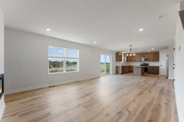 1173 Annagaire Curve, Rosemount, MN 55068