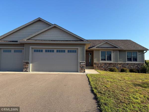 1787 Otter WAY, New Richmond, WI 54017