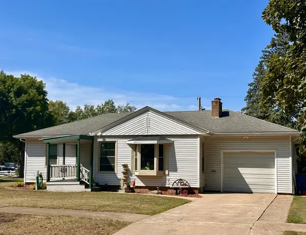 2934 Oak AVE, Slayton, MN 56172