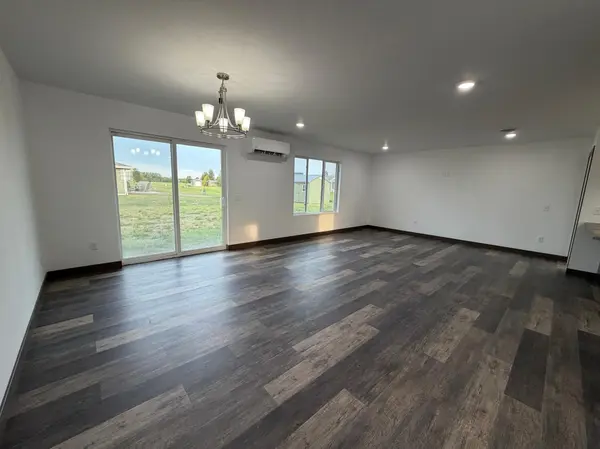 1200 Main Avenue S, Roseau, MN 56751