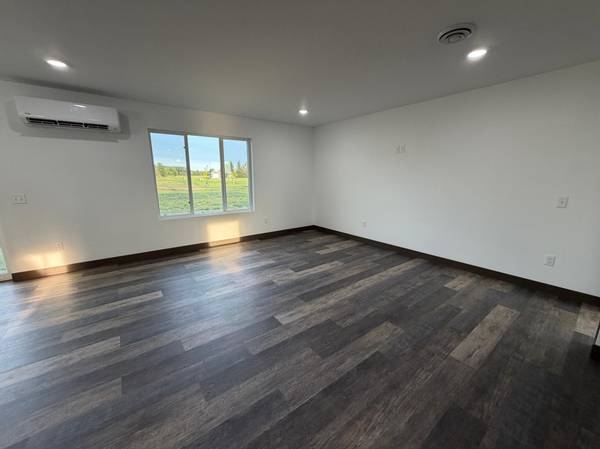 1200 Main Avenue S, Roseau, MN 56751