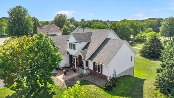 3685 Commonwealth RD, Woodbury, MN 55125