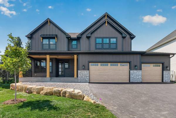 18393 56th CT N, Plymouth, MN 55446