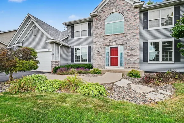 6034 Summit Curve S, Cottage Grove, MN 55016
