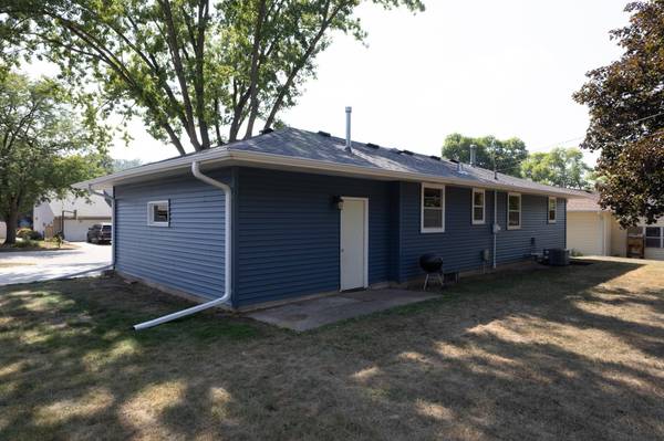 954 Linda AVE, Red Wing, MN 55066