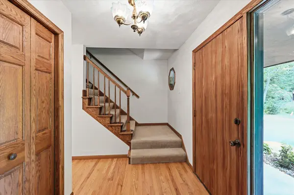 5665 Star CIR, Shorewood, MN 55331