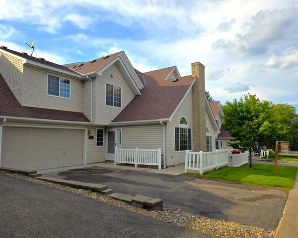 7256 Brittany LN #34, Inver Grove Heights, MN 55076