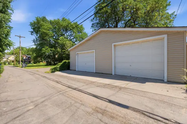 397 Thomas AVE, Saint Paul, MN 55103