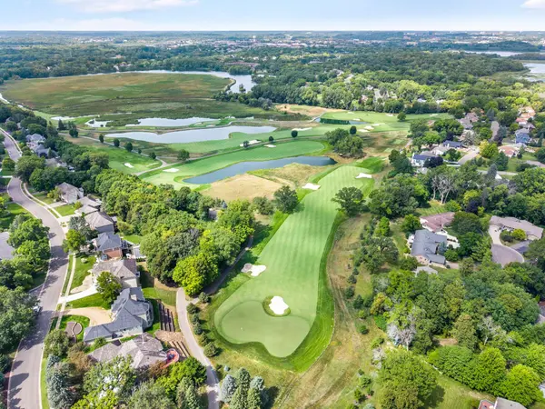 10465 Olympic CIR, Eden Prairie, MN 55347