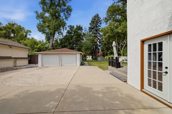 1236 Broadway N, Fargo, ND 58102