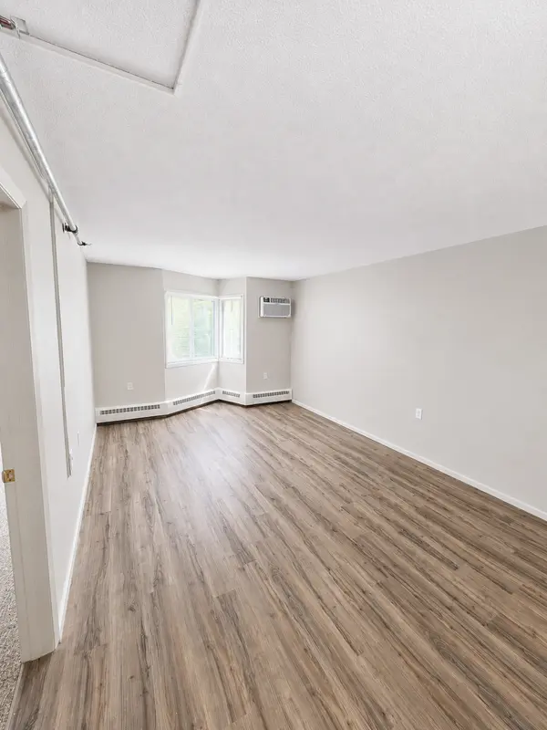 215 Linden AVE W #200, Winsted, MN 55395