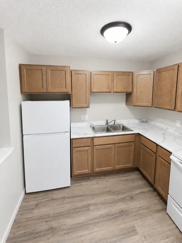 215 Linden AVE W #200, Winsted, MN 55395