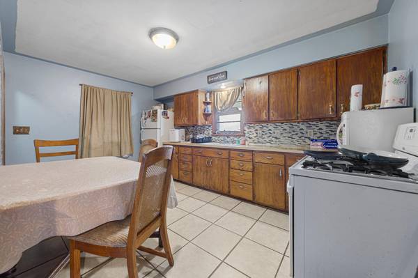74 S Cordova AVE, Le Center, MN 56057