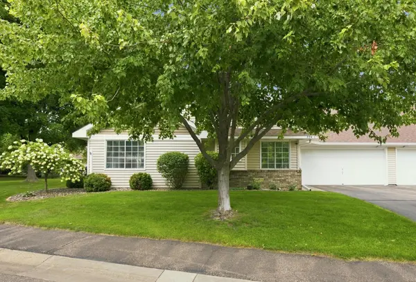 724 85th LN NW, Coon Rapids, MN 55433