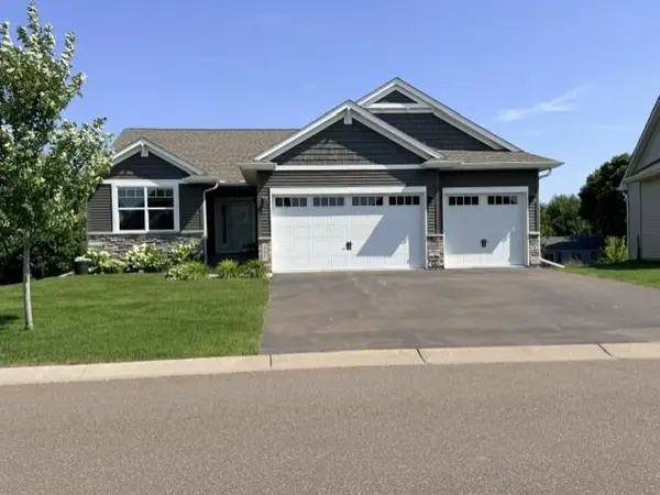 481 Paradise DR SE, Saint Michael, MN 55376