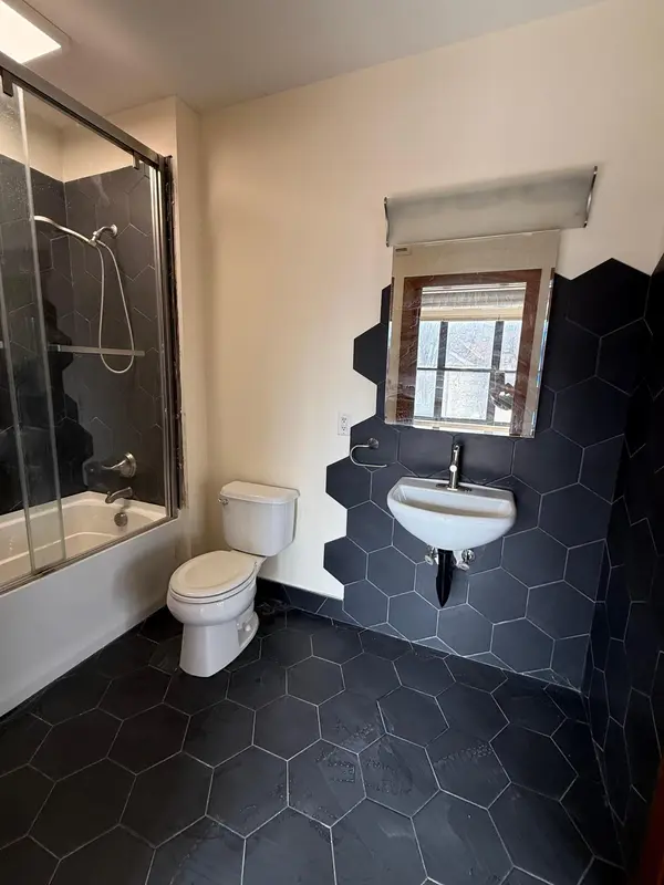15 E Franklin AVE E #332, Minneapolis, MN 55404