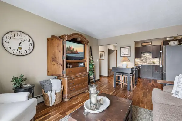 3155 Old Highway 8 #306, Roseville, MN 55418