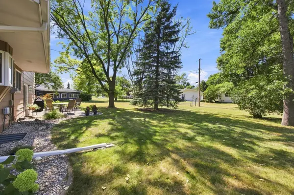 2323 19 1/2 ST S, Moorhead, MN 56560
