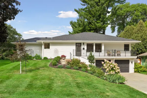 5724 Code AVE, Edina, MN 55436