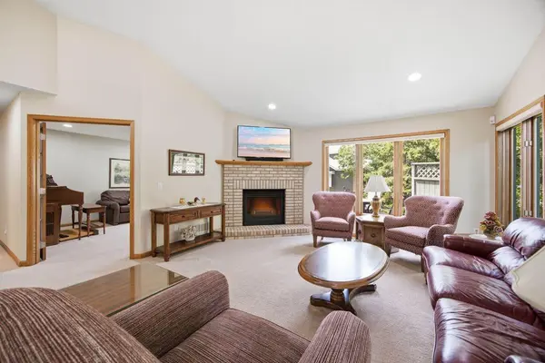 1264 Silverthorn DR, Shoreview, MN 55126