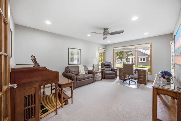 1264 Silverthorn DR, Shoreview, MN 55126