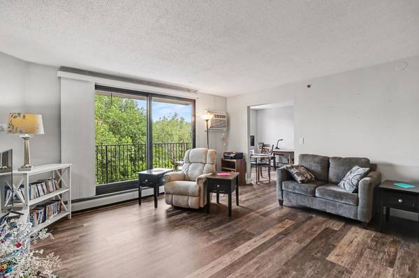 6500 Woodlake DR #506, Richfield, MN 55423