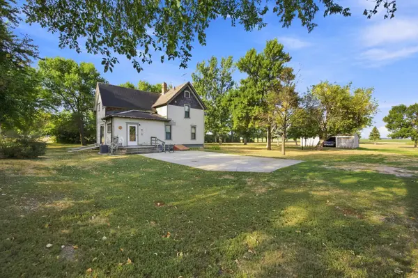16805 48th ST SE, Davenport, ND 58021