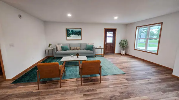 6528 John AVE, Superior, WI 54880