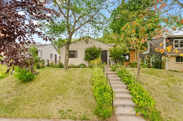 2510 Vincent AVE N, Minneapolis, MN 55411